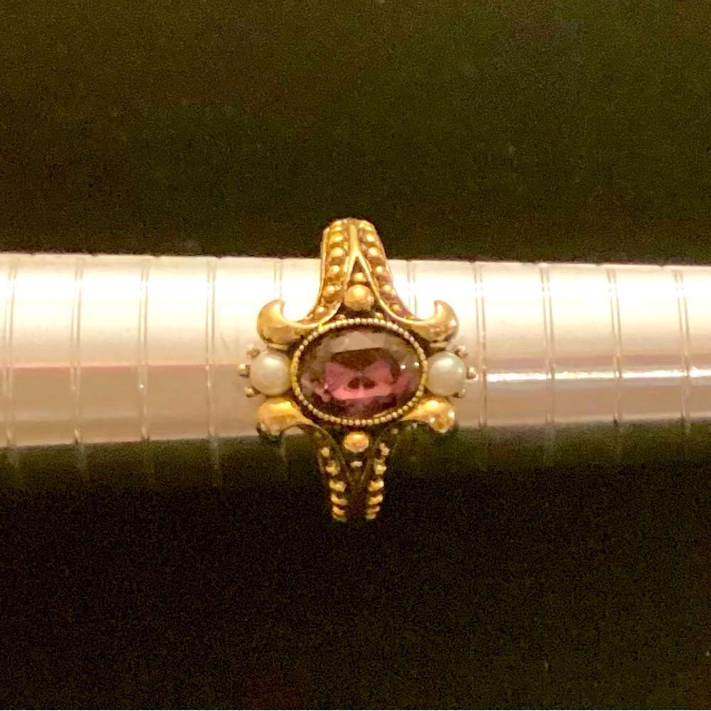 Avon-ring done in an amethyst pearl look,  beautiful for young lady size 7